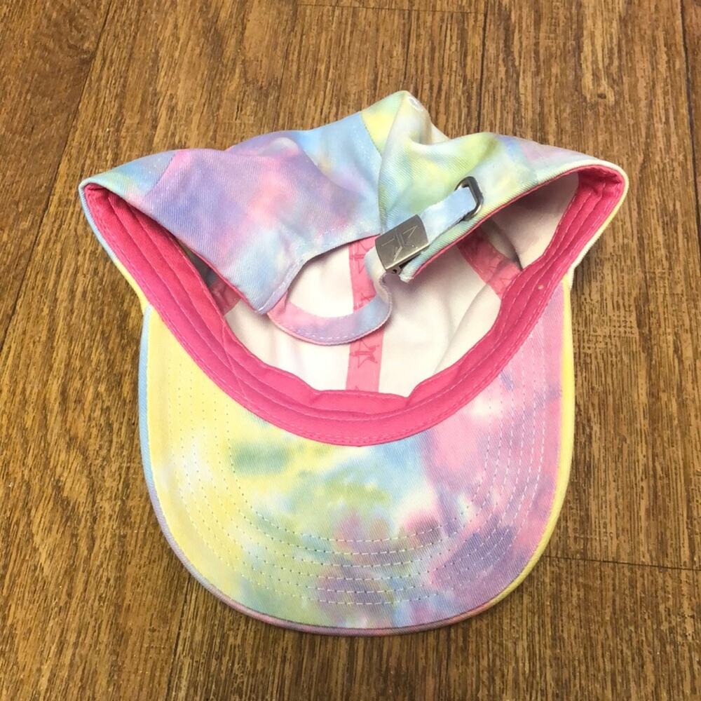 NWOT Jeffree Star Premium Spring Box 2021 Adjustable Tie Dye Hat - Picture 4 of 6